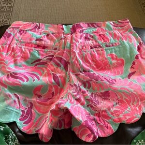 Lilly Pulitzer Pink and Green Floral Shorts size 6